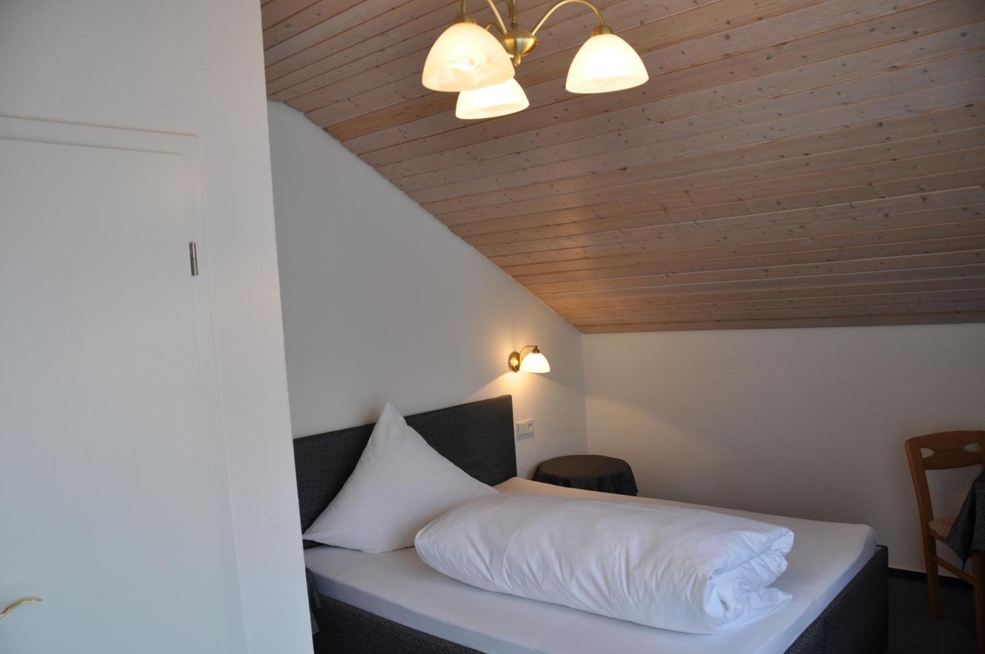 Gaestehaus Ullmannshof Kirchheim am Neckar Номер фото